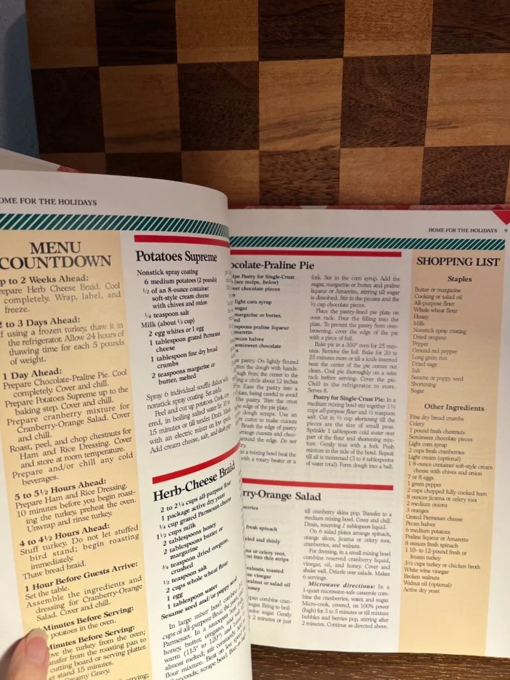 Betty Homes and Gardens Homemade Holidays Cookbook A687